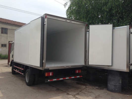 Εμπορικά φορτηγά Refrigerator Freezer Van Box Truck καθήκοντος HOWO ελαφριά για το κρέας